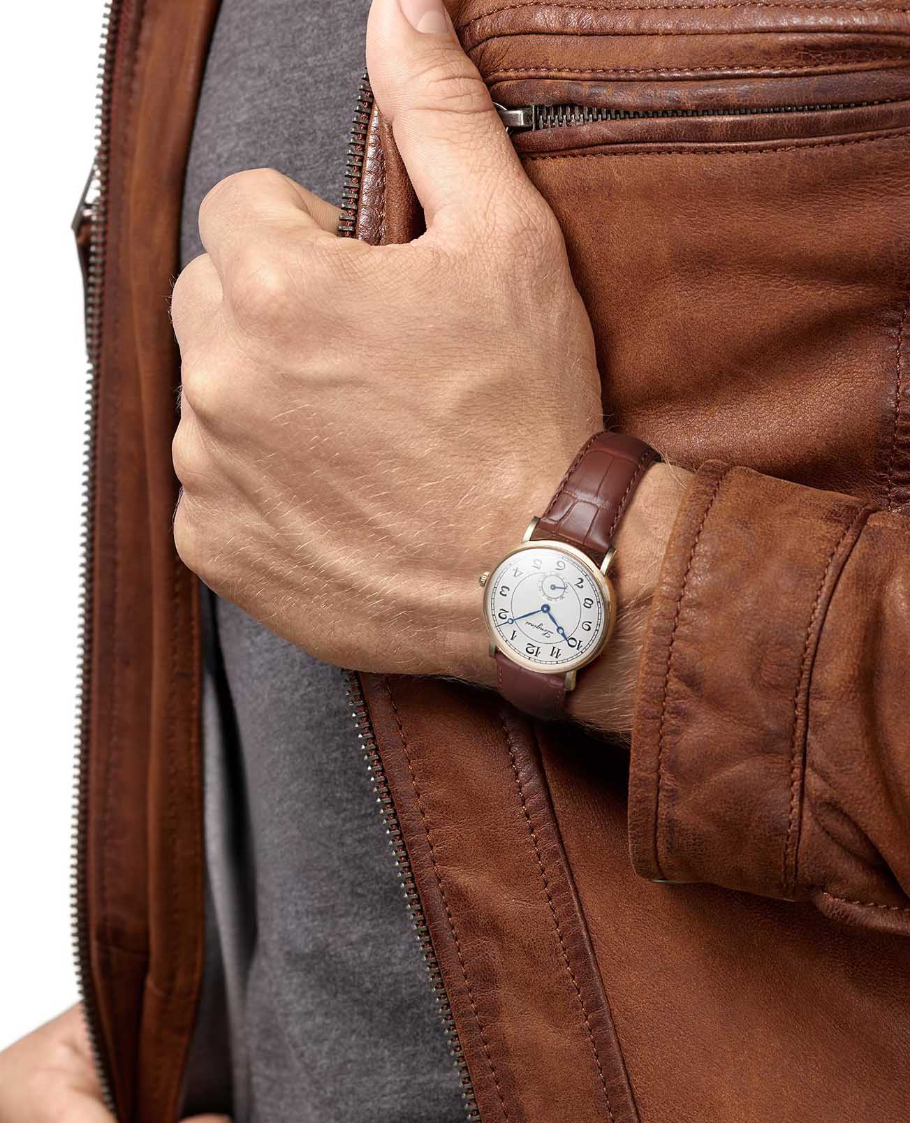 Longines Longines Heritage L4.767.8.73.2 механические мужские часы часы крупный план белый циферблата